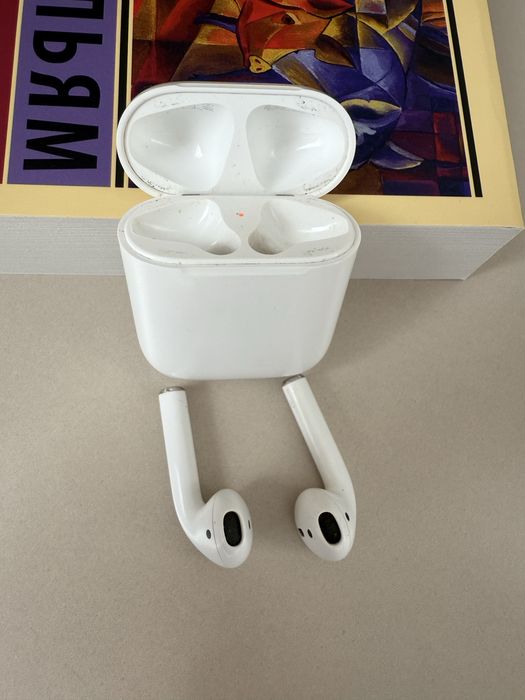 Наушники Airpods