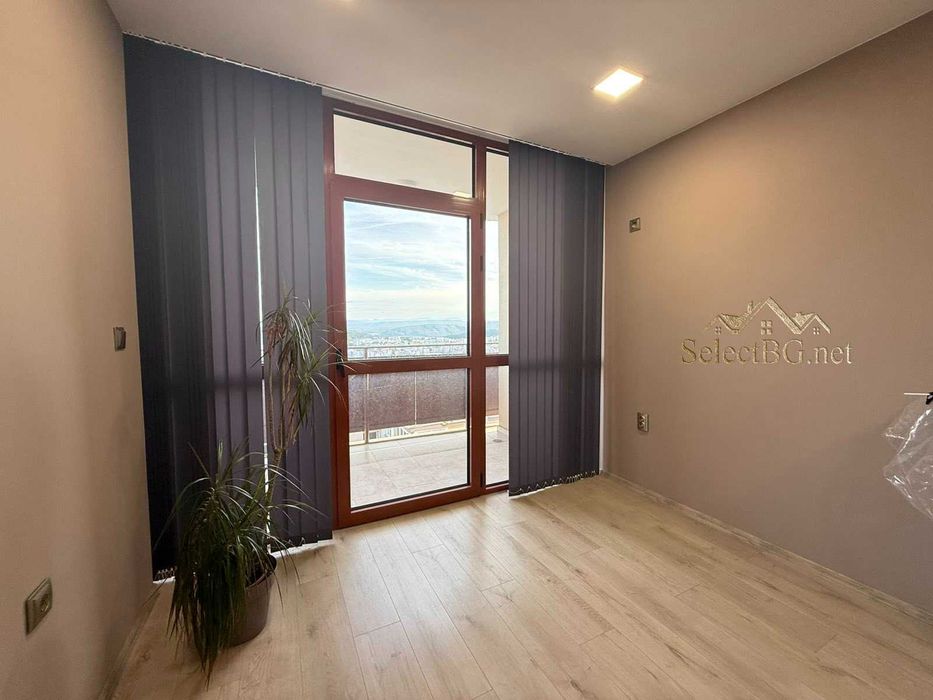 Продава се Четиристаен апартамент в Велико Търново, Акация - 160 кв.м за 1675 €/кв.м - Снимка #12