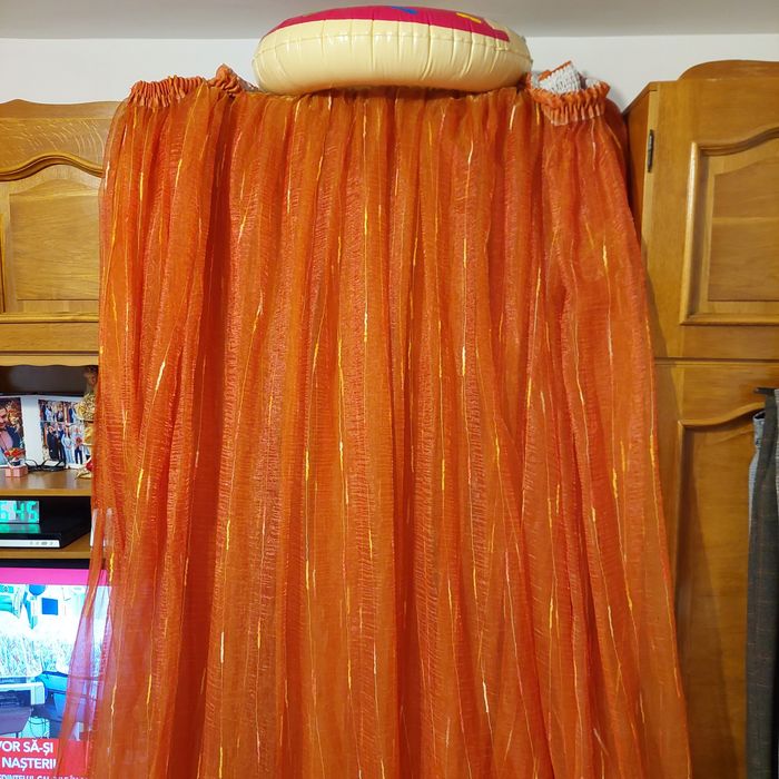 Perdea oranj organza