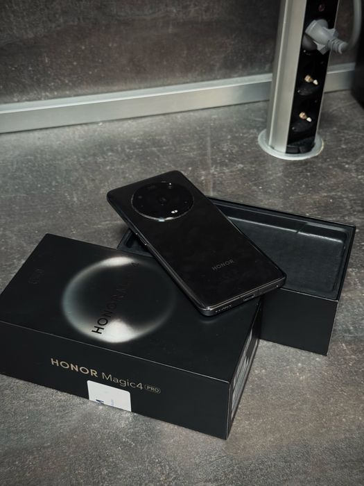Като нов* Honor Magic 4 PRO