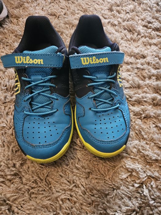 Маратонки на Wilson