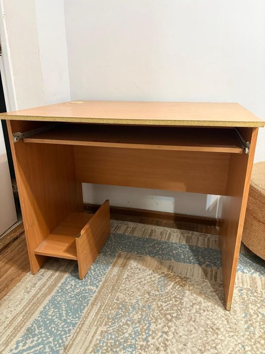 Компьютерный стол и Подставка для телевизора