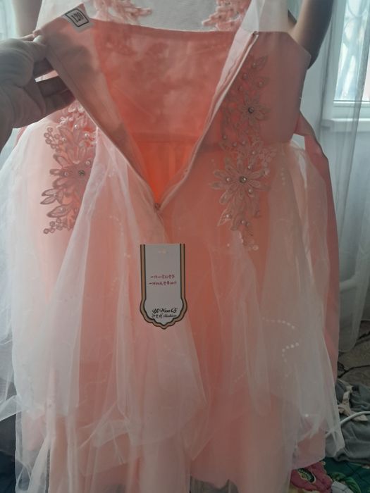 Отдам почти  даром