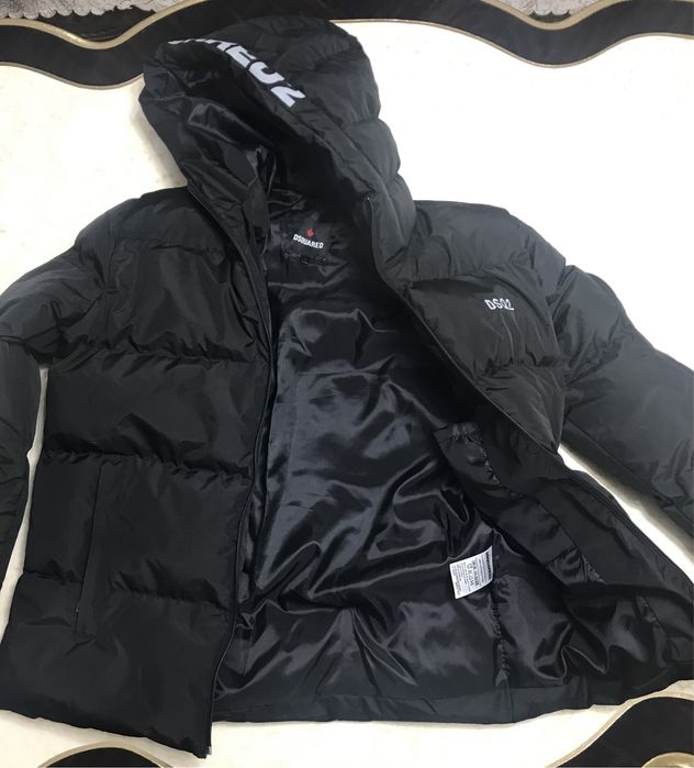 Geaca DsQuared2 nou Lichidera stoc