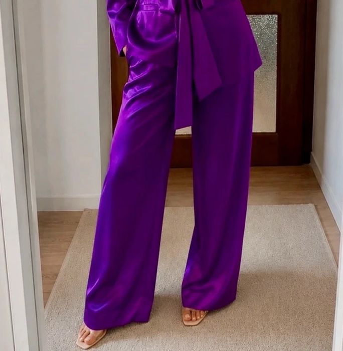 Zara Pantaloni lungi satin drepți mov