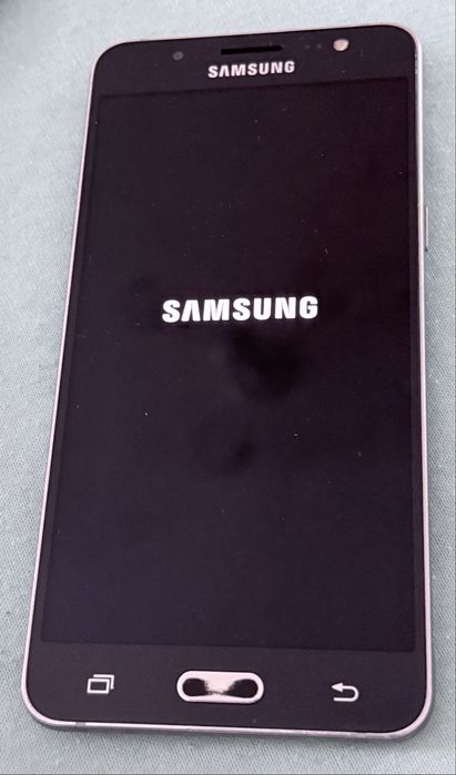 Самсунг J5 продам