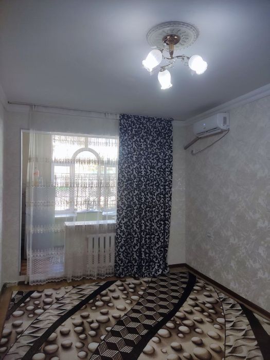 Продам чиланзар 17.  Одна переделанная на двух