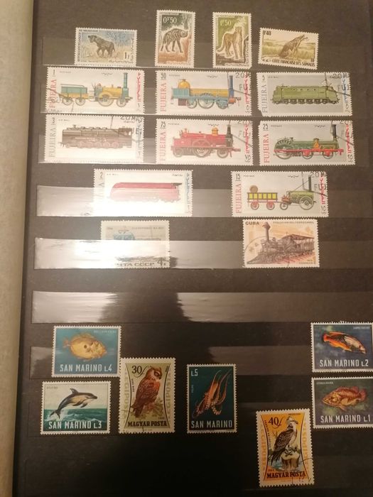 колекция от пощенски марки в класьор