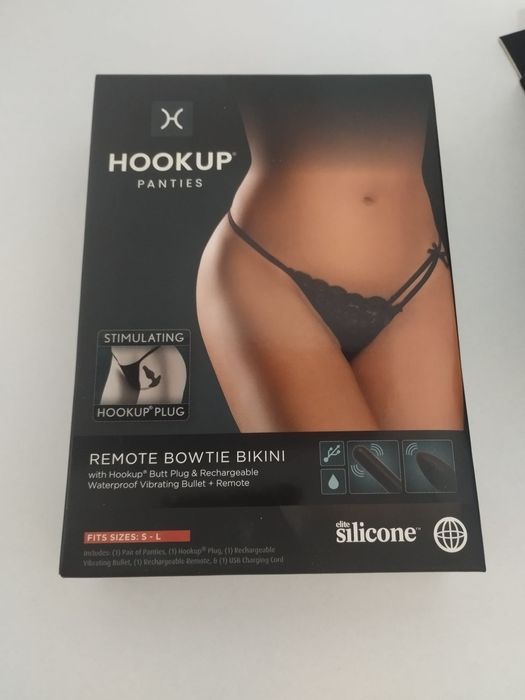 Chiloți sexy cu diverse accesorii