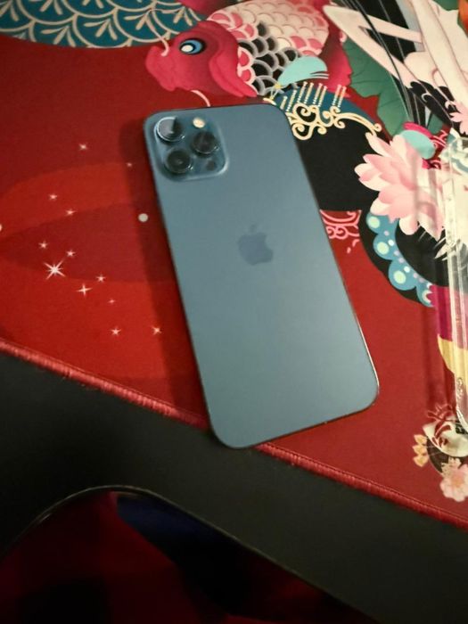 Продам айфон 12 промакс