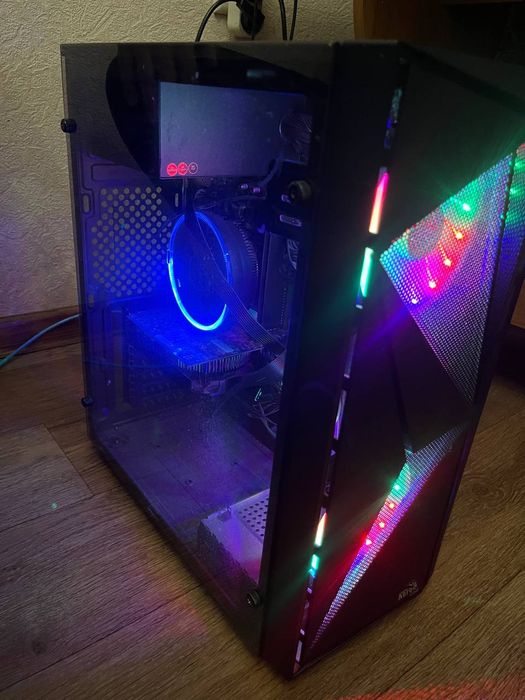 Игровой компьютер в комплекте