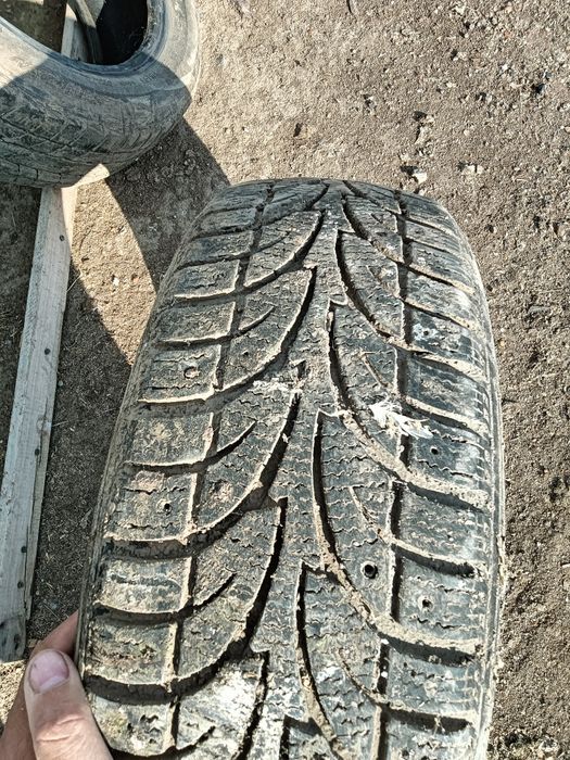 Продам Б/у шины. Цена 20000