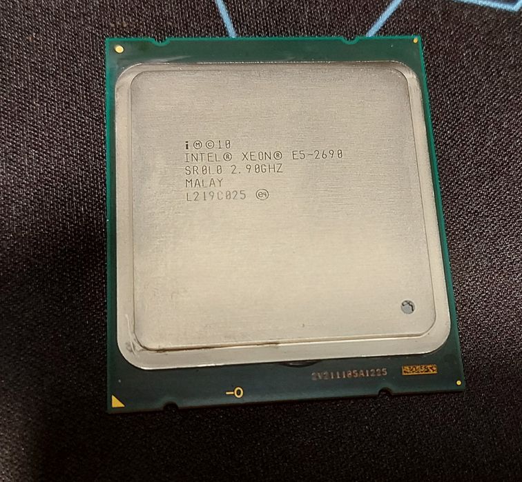 Сървърни процесори Intel XEON сокет 2011