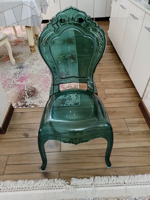 Стулья продам не ломающиеся