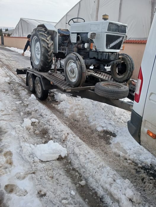 Vând Tractor Lamborghini