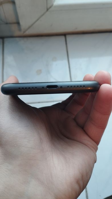Продам айфон 11 , в отличном состоянии