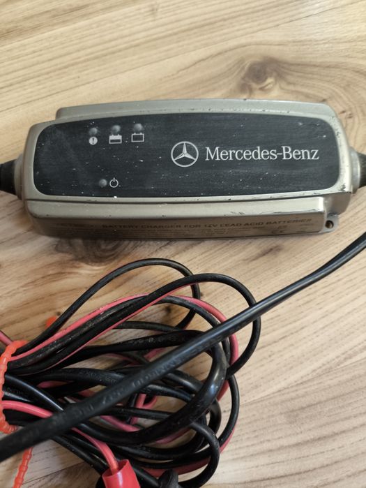 Интелигентно зарядно устройство CTEK XS 12V 3.6A Mercedec -Benz