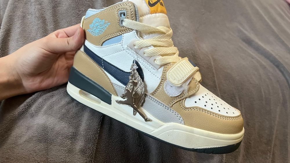 Кроссовки Nike НОВЫЕ