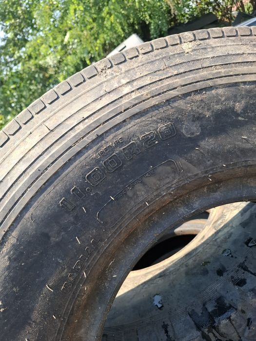 Vand 1 anvelopa 11.00 R 20 kumho bun ca nou