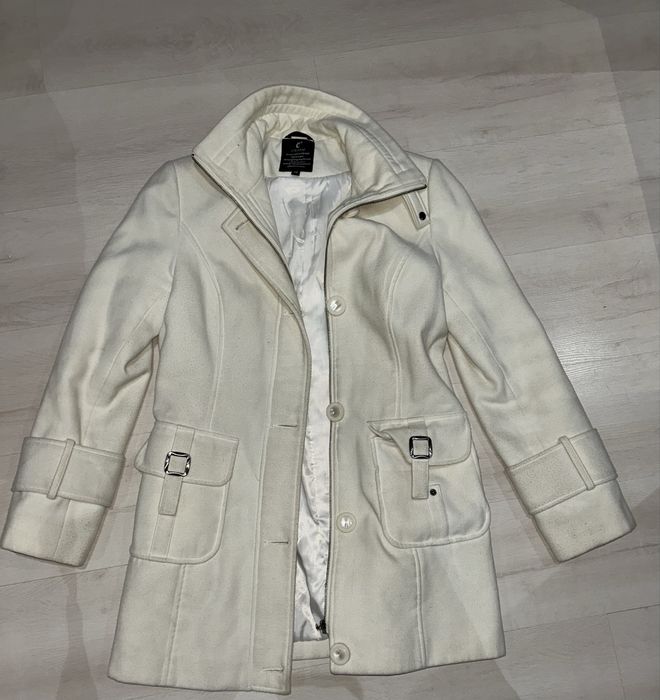 Продаются 2 пальто г.Шымкент