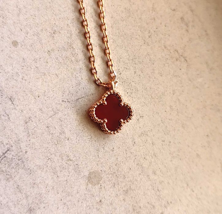 Дамско колие с малка червена детелина - Van Cleef & Arpels VCA