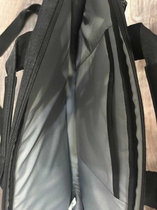 Geanta umăr laptop Case Logic