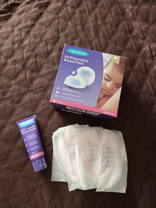 Tampoane pentru sani + crema cu lanolina pentru mameloane Lansinoh
