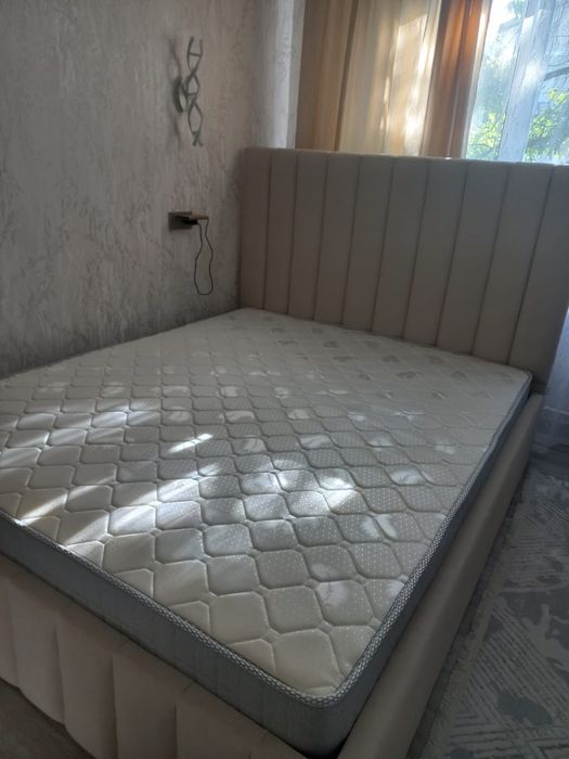 Спальный кровать