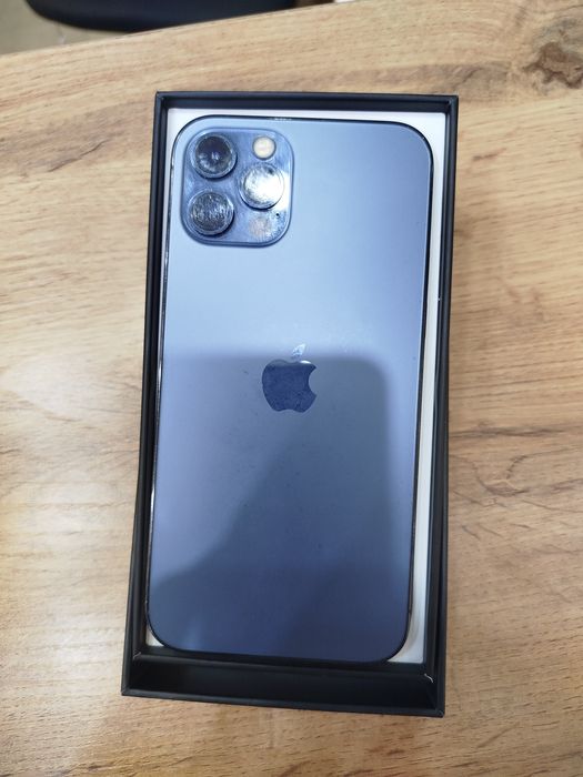 Айфон 12 про срочно продам!!!