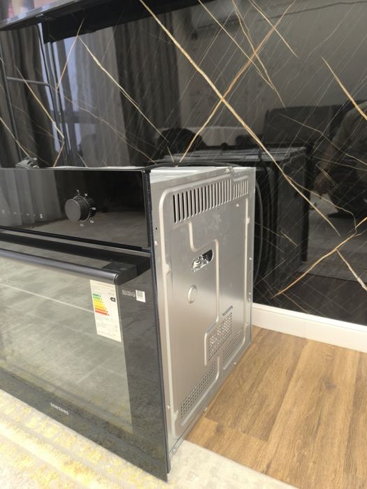 Продам духовку Samsung