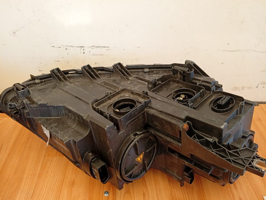 Far stanga dreapta xenon led vw Sharan 7N1941033D/34D