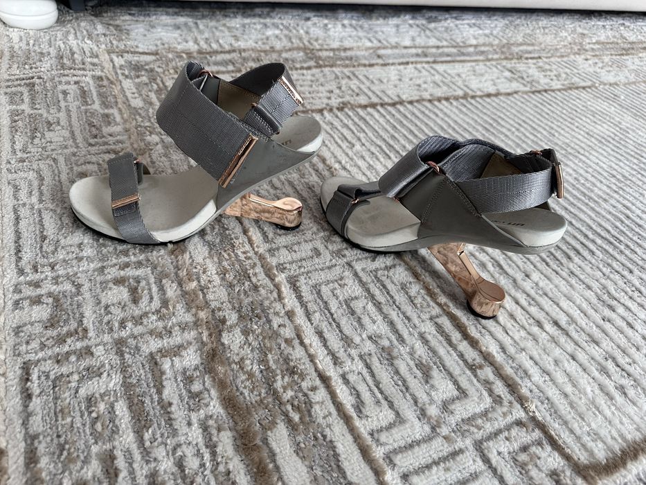 Босоножки UNITED NUD