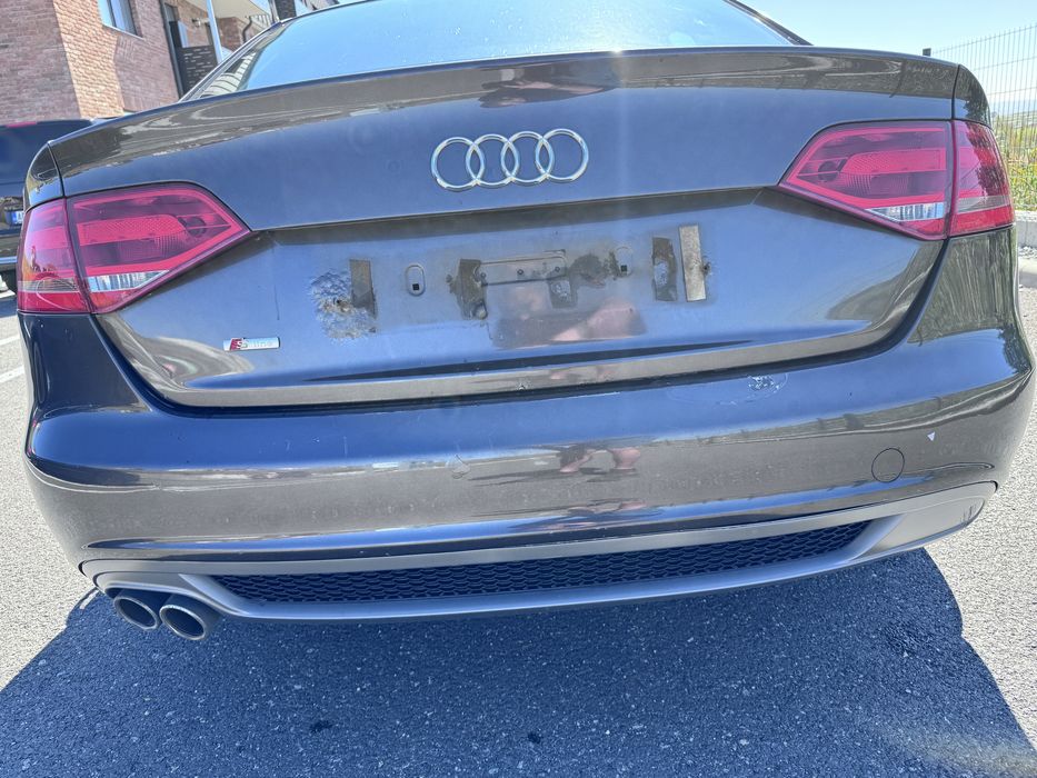 Bara spate s line audi a4 b8 sedan berlina LZ7L