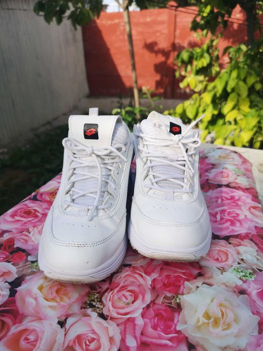 Adidasi dama Lotto,Life'sLove 38,5