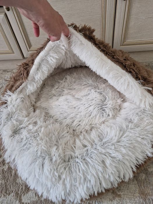 Лежанка для кошек и собак