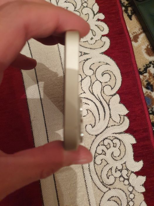 Айфон 13 в хорошем состоянии