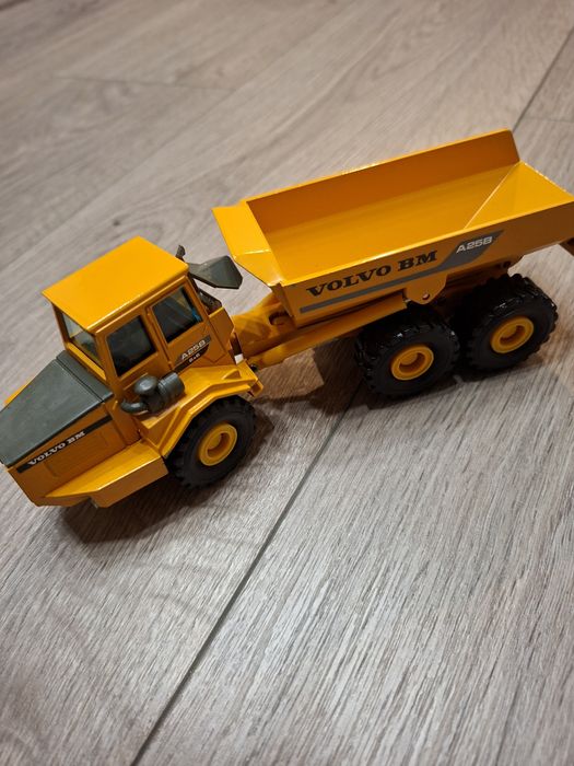 Macheta Volvo BM A25B