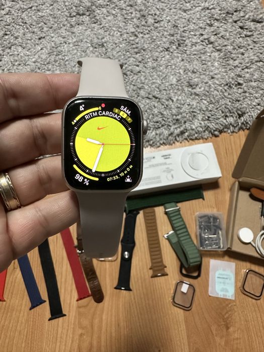 Apple watch seria 7 baterie 90%