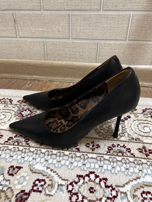 Продам черные кожаные туфли