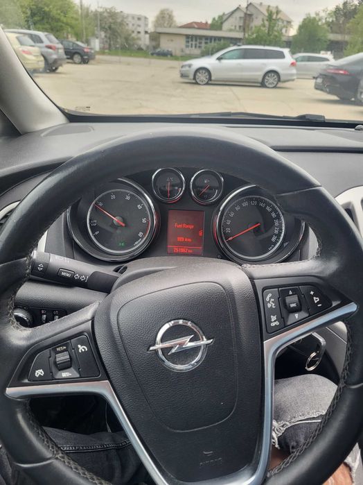 Vând Opel Astra Sports Tourer 2012 2.0Diesel 165cai