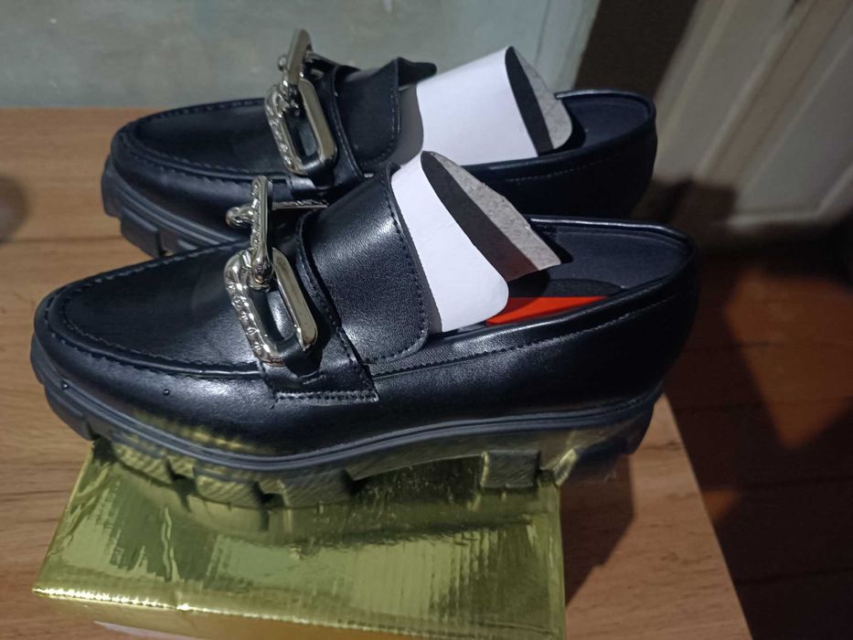 Новый Туфли Новый