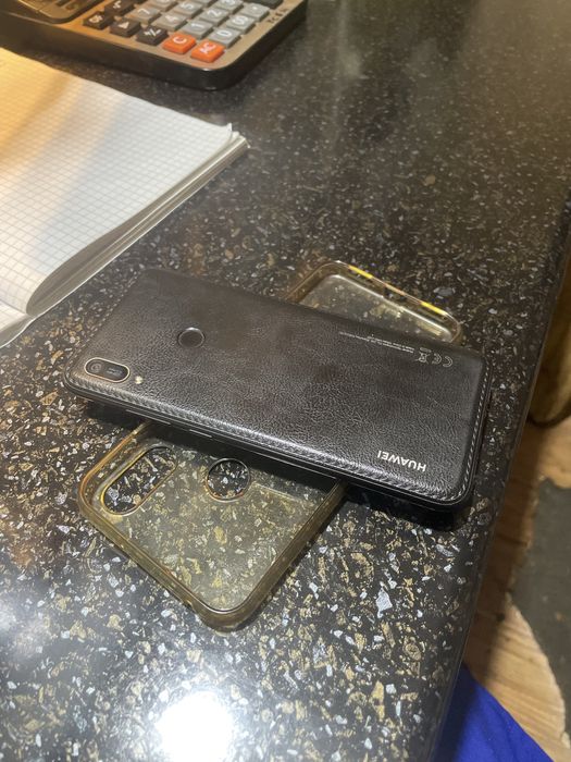 Смартфон HUAWEI Y6 2019 2/32GB Midnight Black