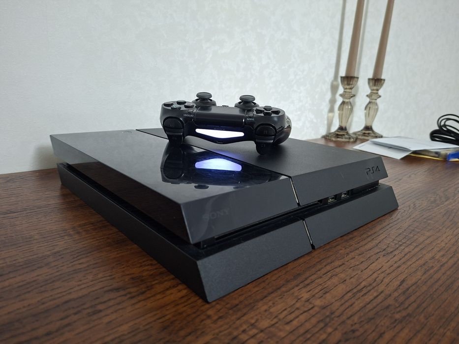 Sony PlayStation 4