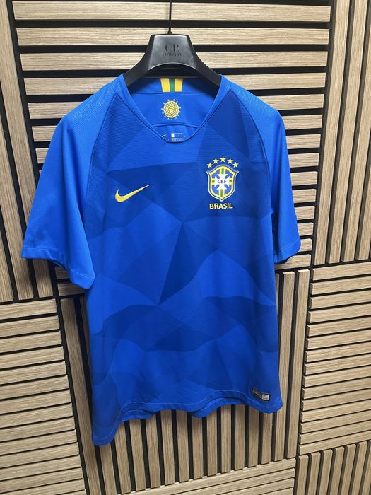 NIK Brasil Away Jersey -2018/2020 - Бразилия размер Л / Оригинал
