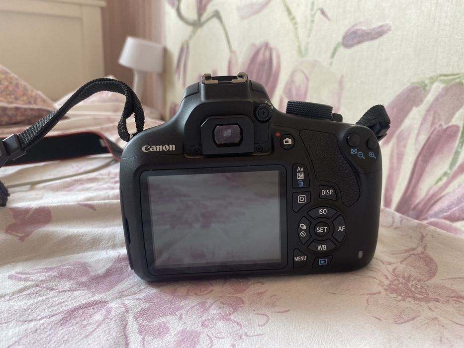 canon EOS 1200 D