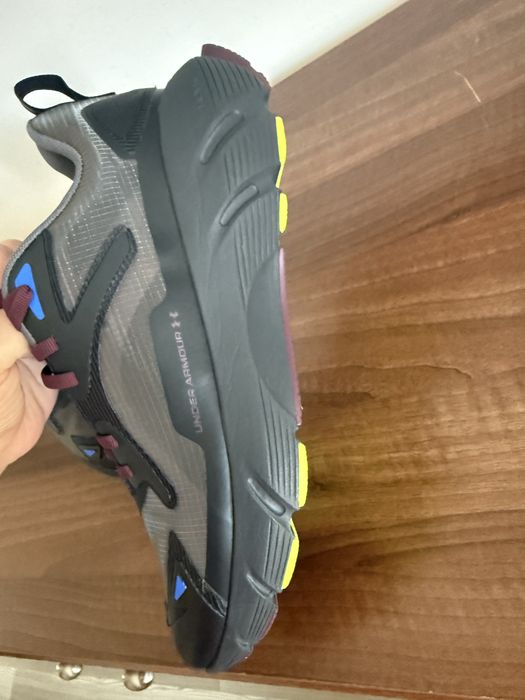 Adidasi under armour , 43