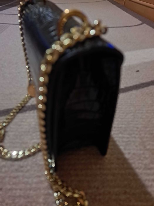 Дамска чанта през рамо