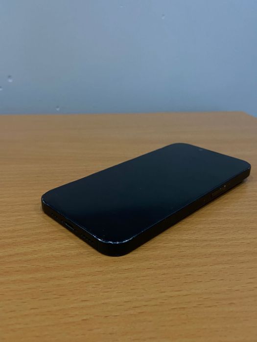 IPhone 14 айфон 14 в отличном состояний