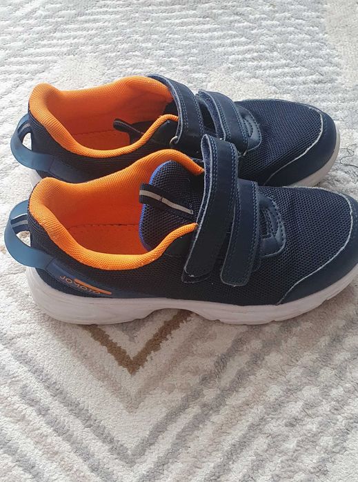 Кроссовки для мальчика.