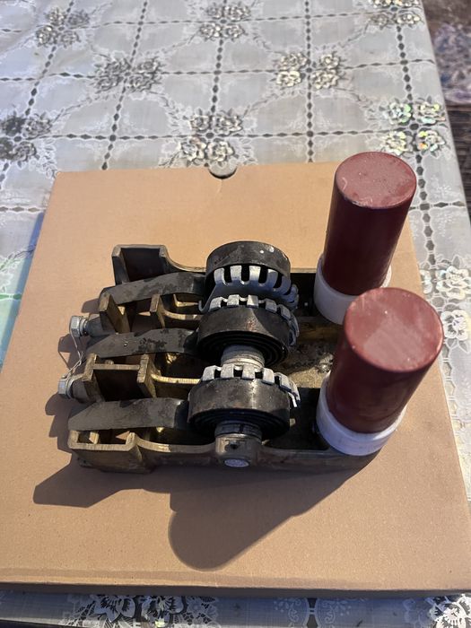 Щеткодержатель ЭД-118 5ТХ. 112.034